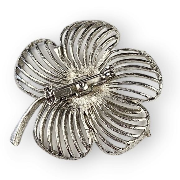 VINTAGE Flower Brooch Mod Hippie Silver Tone Open Work Retro Floral 1.75" Long - Picture 4 of 6